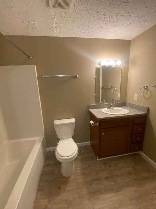Building Photo - Studio Apartment