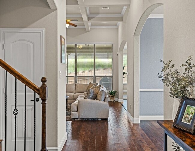 Building Photo - 3000 Waterglen Dr