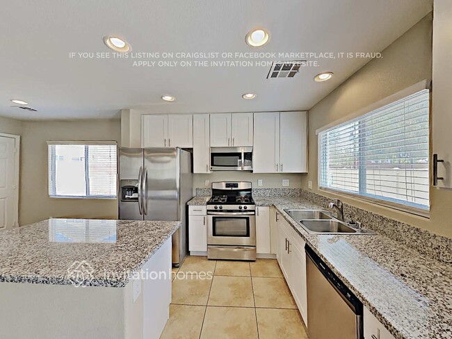Building Photo - 5676 African Lilly Ct