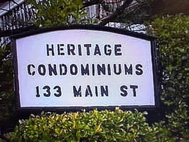 Building Photo - 133 Main St