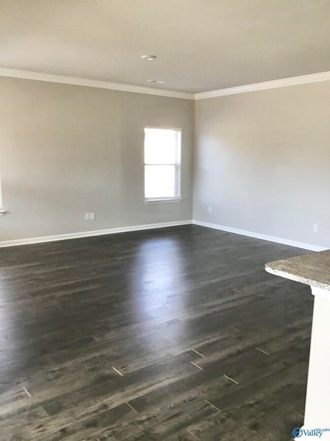 Building Photo - 223 Ivyleaf Dr