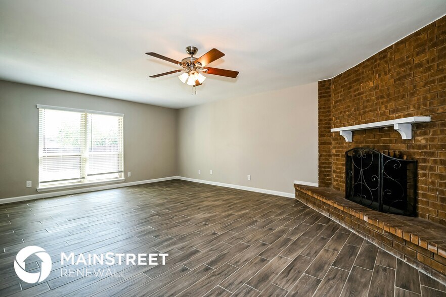 Building Photo - 308 Rockcrest Dr