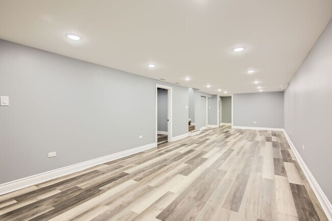 Building Photo - 14900 Evers St