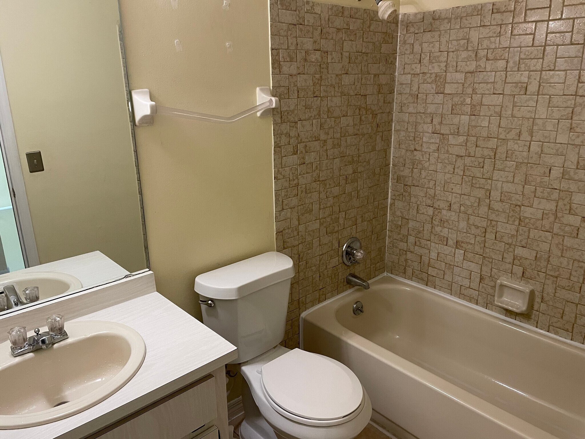 Building Photo - 7290 Daniel Webster Dr