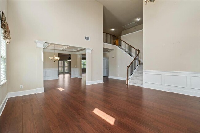 Building Photo - 6639 Trail Side Dr