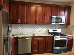 Building Photo - 126 Wade St