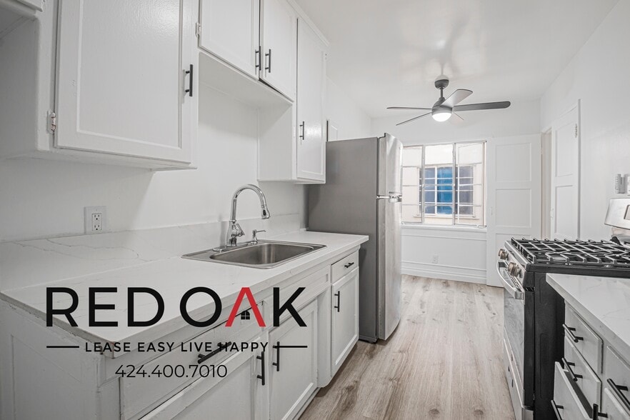 Building Photo - 1024 Menlo Ave