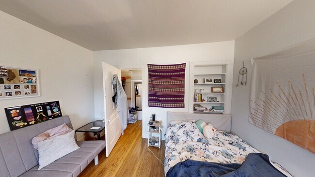 Building Photo - 1110 Granger Ave