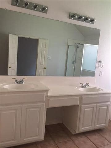 Building Photo - 9522 Glenshee Dr