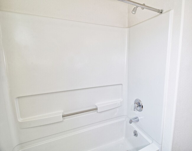 Building Photo - 598 Garnet Dr