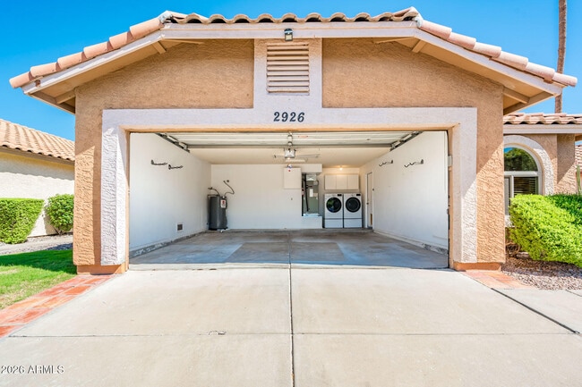 Building Photo - 2926 E Brookwood Ct