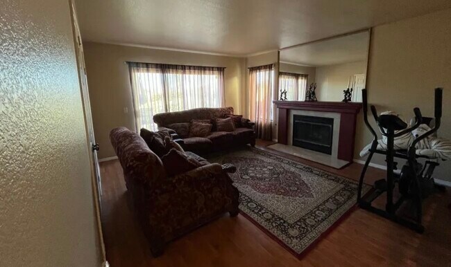 Building Photo - 3735 Aries Gln