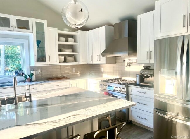 Building Photo - 11 Post Crossing