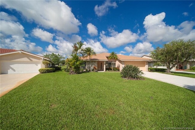 Building Photo - 2284 SW Spoonbill Dr