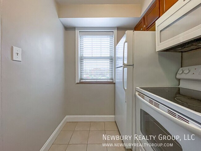 Building Photo - 104 W Steuben St