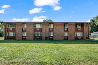 Building Photo - Pembrooke Court Apartments