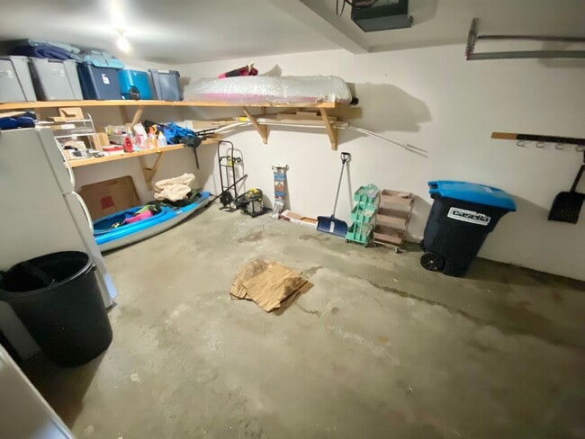 Building Photo - 3 Bedroom Apartment in Home VT Available 8/1!
