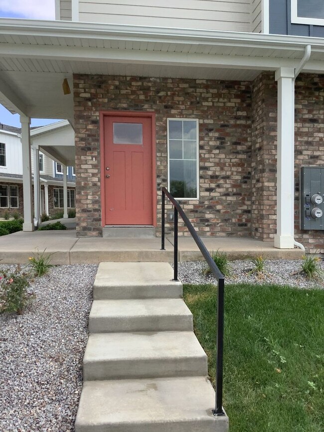 Building Photo - Townhome in Prime Spanish Fork Location