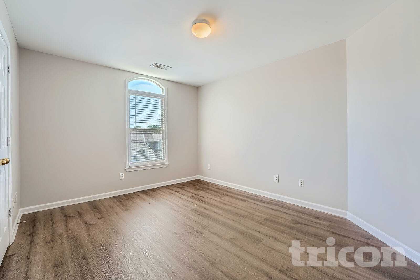 Building Photo - 4153 Ashland Cir