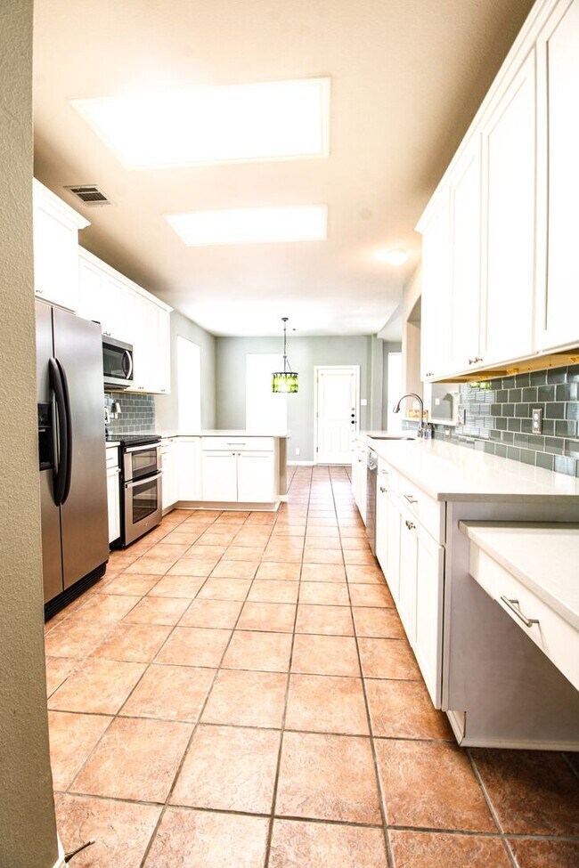 Building Photo - 9207 Camborne