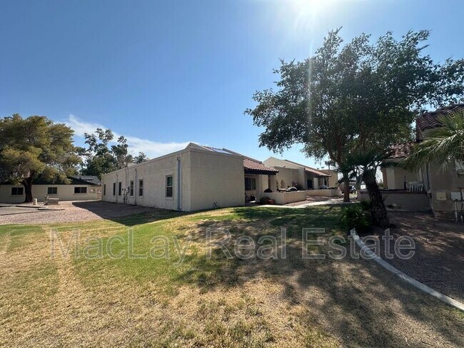 Building Photo - 876 S Nebraska St