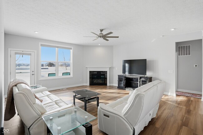 Building Photo - 16067 Loire Valley Dr