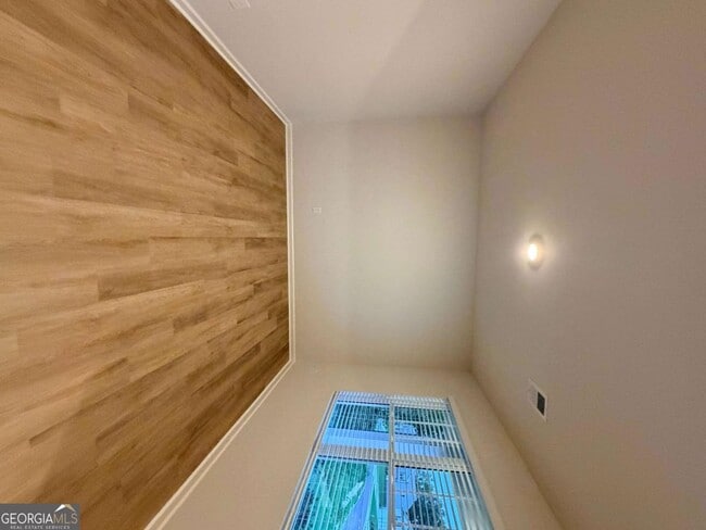 Building Photo - 112 Glenrise Dr