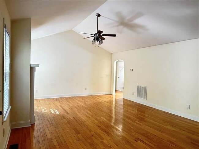 Building Photo - 86 Horserange Vista Ct