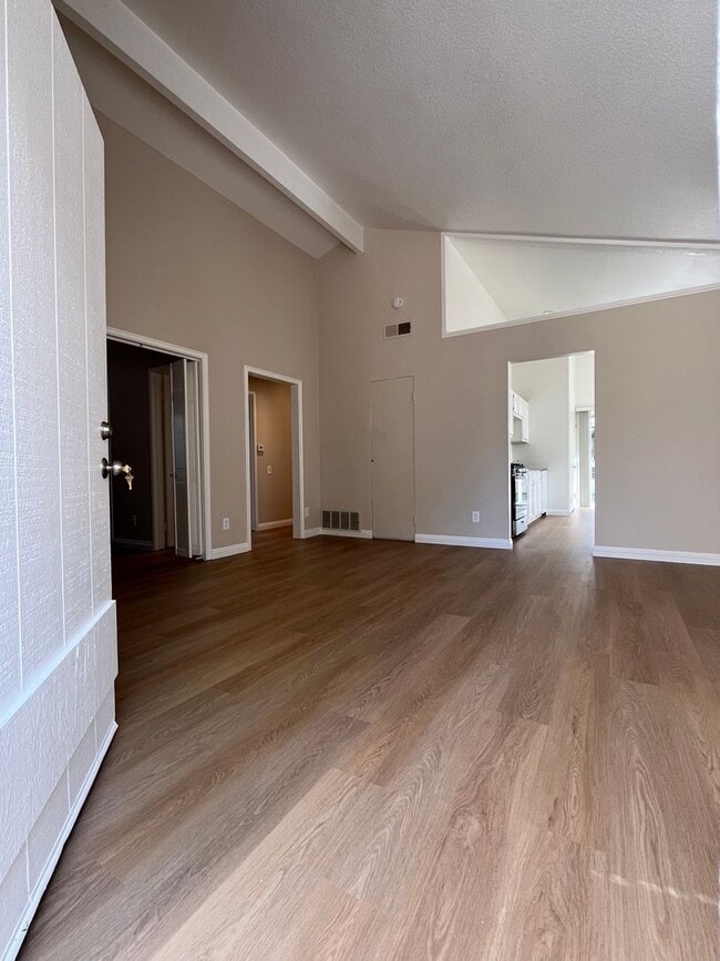 Building Photo - RECENTLY REFURBISHED  SINGLE STORY HOUSE W...