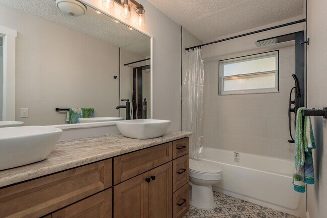 Building Photo - 4246 Marine Pkwy