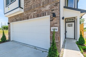 Building Photo - 14906 Eagle feather ct.