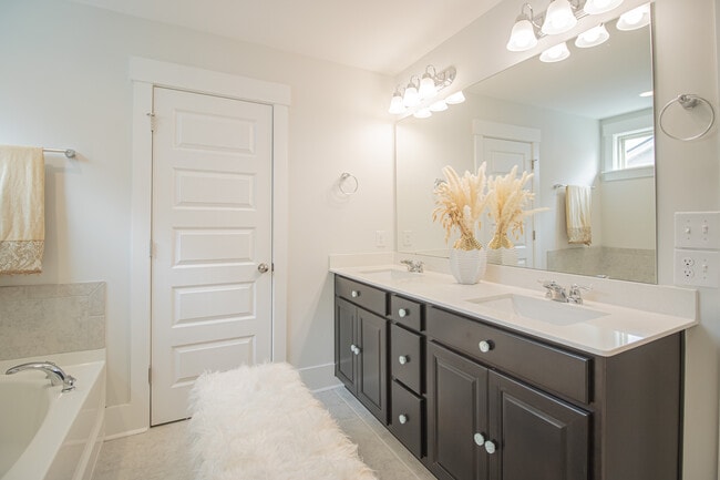 Building Photo - 106 Harvest Hl