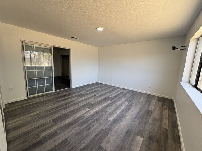 Building Photo - 6313 Hermosa St