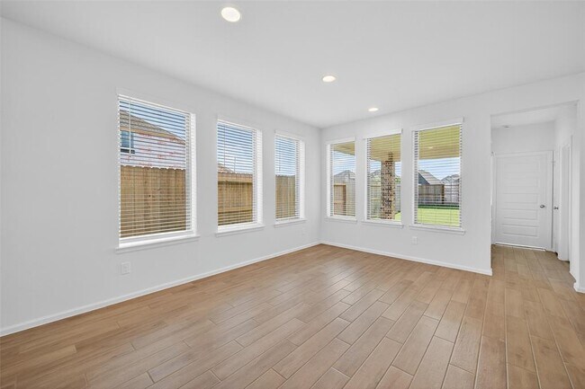 Building Photo - 10730 Aquila Star Dr