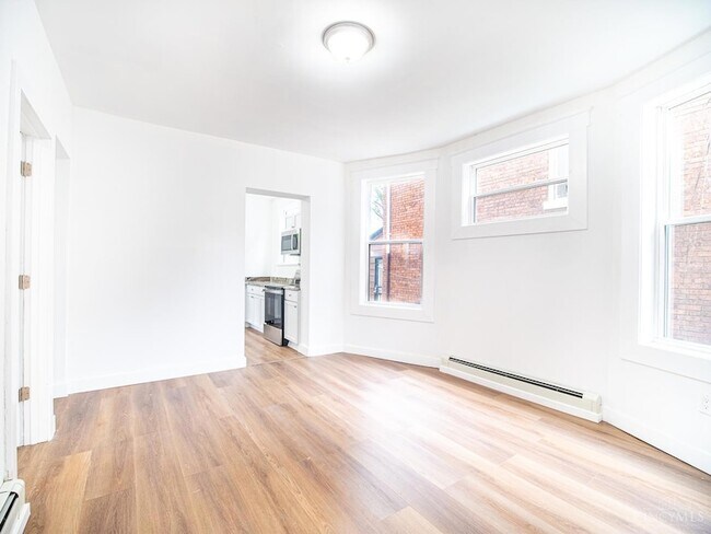 Building Photo - 2408 Highland Ave