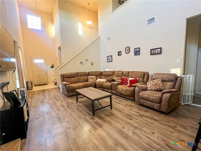 Building Photo - 104 Blair Ct