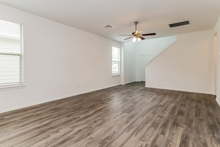 Building Photo - 16750 Rover Ln