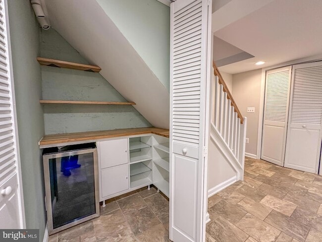 Building Photo - 226 Guthrie Ave