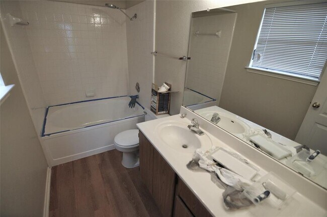 Building Photo - 1803 Timberwood Dr
