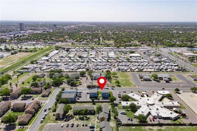 Building Photo - 21 S Cynthia St