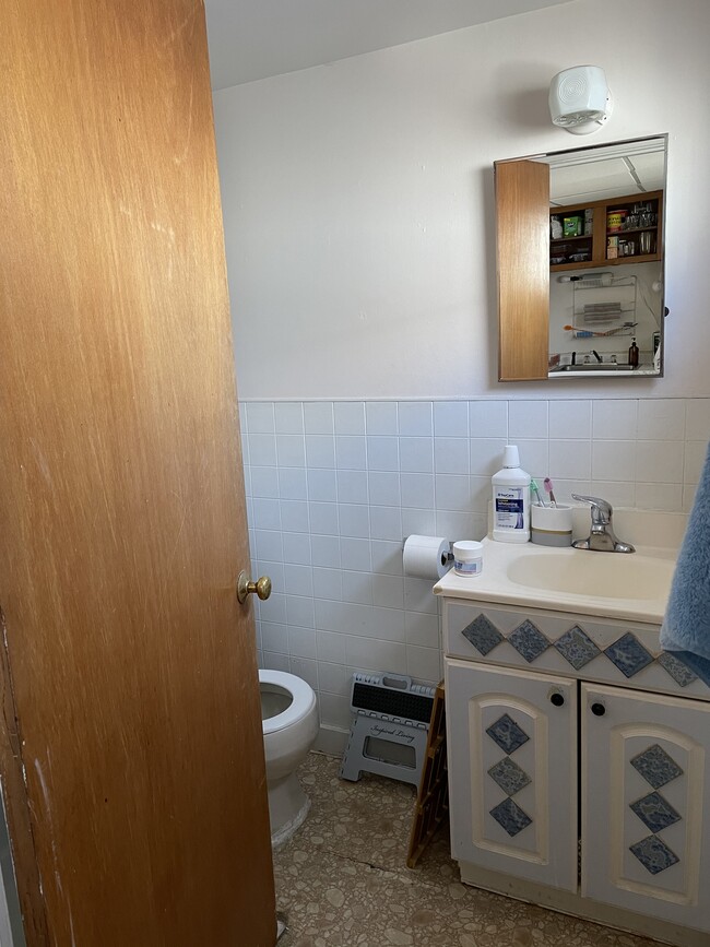 BATHROOM - 96 N Willard St