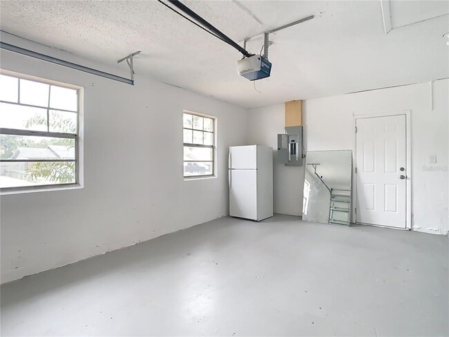 Building Photo - 1612 Fox Run Dr