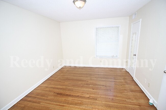 Building Photo - 5072 Cresser St