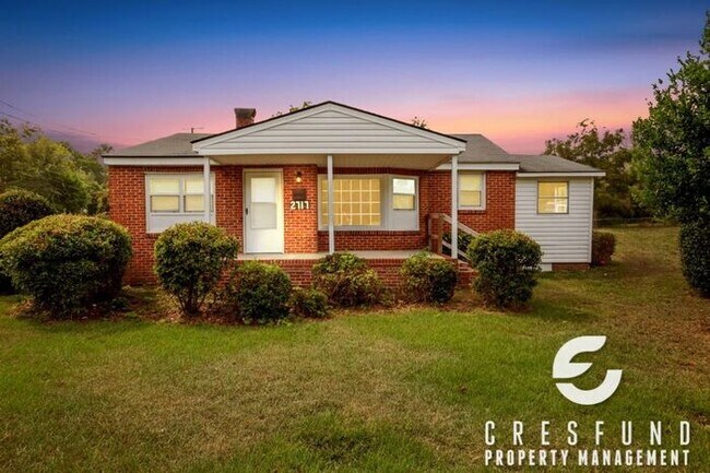Primary Photo - 3 Bedroom, 1 Bath with Fresh and Modernize...