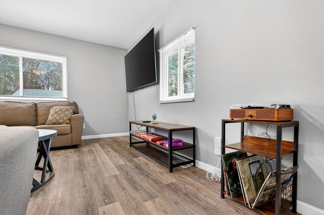 Building Photo - 7792 Alicia Ct