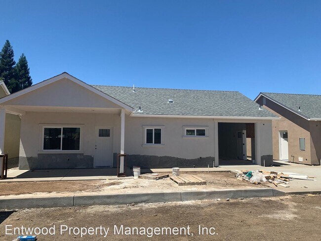 Building Photo - 2 br, 1 bath House - 832 W. 11th Avenue