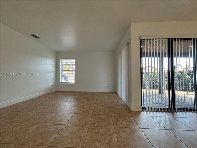 Building Photo - 14985 SW 48th Terrace