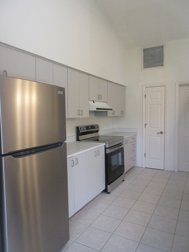 Building Photo - 463 Gallegos St