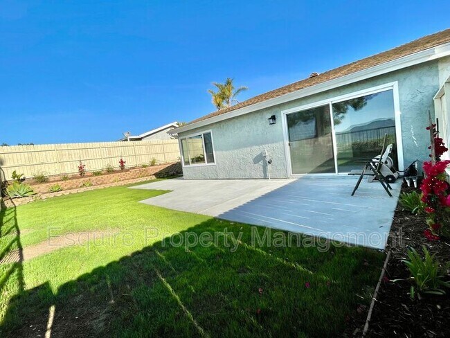 Building Photo - 5190 Laurel Park Dr