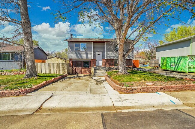Building Photo - $2,395.00 - 4 Beds 2 Baths, Single Family ...